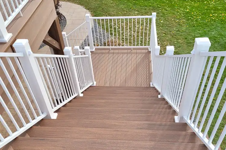 C10-TWH-0045-Tear-Drop-1200x800 Photo of aluminum deck railing
