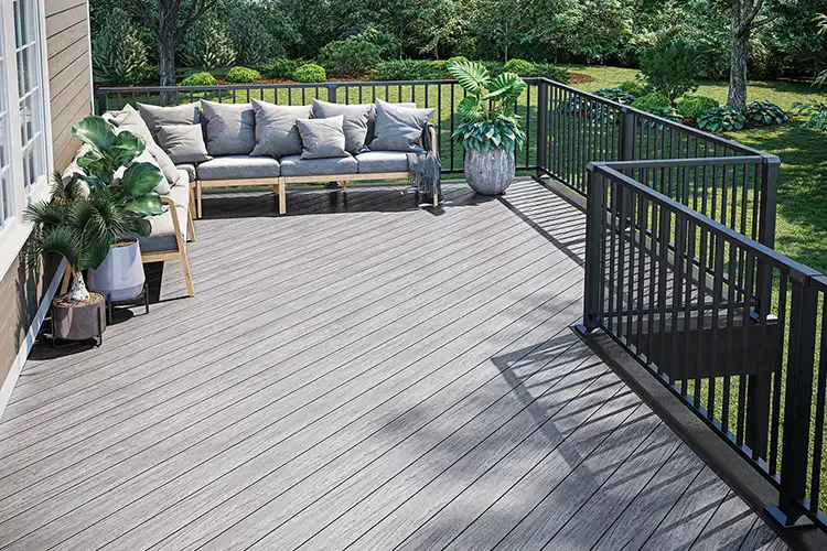 deckorators-vault-decking-dusk-with-dark-slate-aluminum-contemporary-rail-continuous-top-rail-brackets_8ac25e8a-1dcc-4e31-8da1-d50f846e6c8e Photo of ALX Aluminum Railing